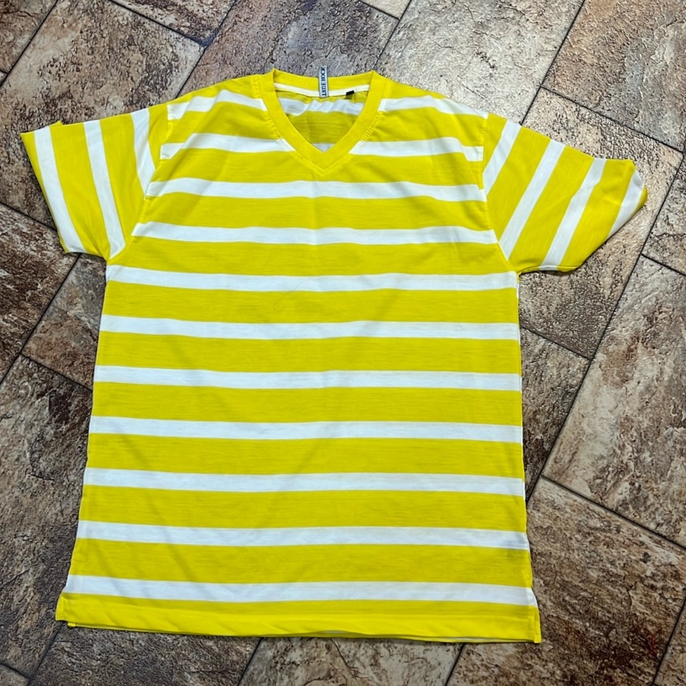 Preowned men’s B neck shirt
